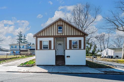 157 E Wyoming Ave, Absecon, NJ, 08201-1731 | Card Image