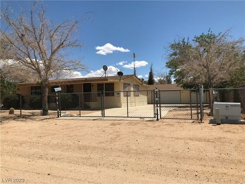 33 Cheyenne Rd, Cal-Nev-Ari, NV, 89039-1016 | Card Image