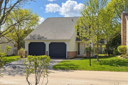 642 Williams Ct, Gurnee, IL, 60031-3136 | Card Image
