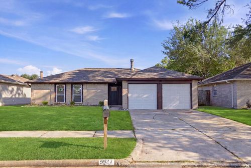 9927 Shell Rock Rd, La Porte, TX, 77571-4125 | Card Image