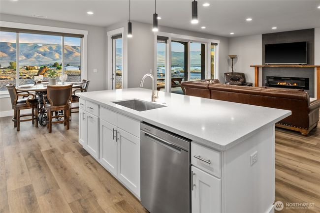 101 Wren Loop N, House other with 3 bedrooms, 3 bathrooms and 3 parking in Mattawa WA | Image 26