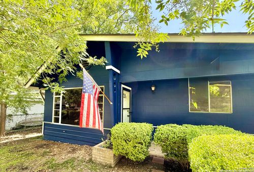 613 Harper Rd, Kerrville, TX, 78028-2912 | Card Image