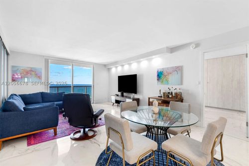 1527-6039 Collins Ave, Miami Beach, FL, 33140-2255 | Card Image