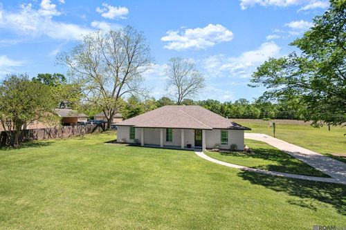 907 Colonial Dr, Port Allen, LA, 70767 | Card Image