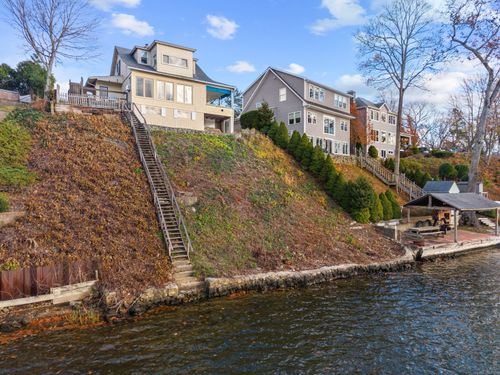 29 Oswegatchie Rd, Waterford, CT, 06385-1115 | Card Image