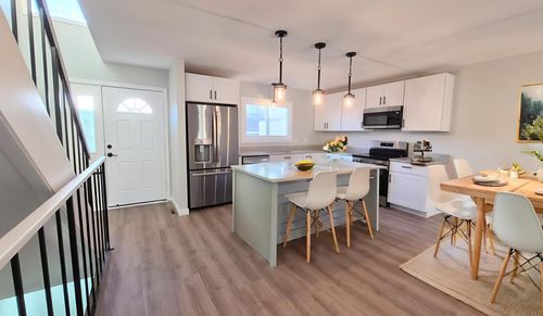 6609 Gretchen Ln N, Oakdale, MN, 55128-3134 | Card Image