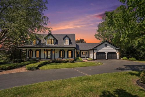9835 Oak Pointe Ln, Northville, MI, 48167-9154 | Card Image