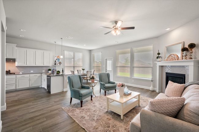 3604 Hidden Hollow Dr, House other with 4 bedrooms, 4 bathrooms and null parking in Midlothian TX | Image 5