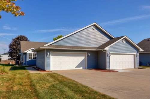 265 Laurel St, Waukee, IA, 50263-8502 | Card Image
