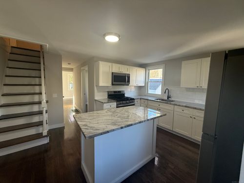 55 Ownly Ave, West Haven, CT, 06516-1245 | Card Image