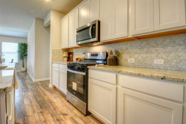 257 Fossil Dr, House other with 4 bedrooms, 2 bathrooms and 2 parking in Kyle TX | Image 19