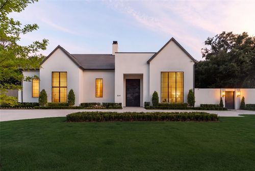 5641 Holly Springs Dr, Houston, TX, 77056-2025 | Card Image