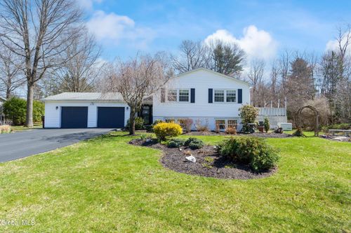 866 Huntingdon Dr, Niskayuna, NY, 12309-4927 | Card Image