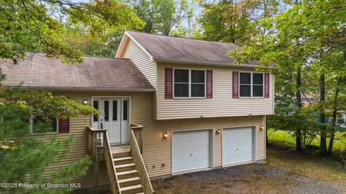 4806 Glacier Dr, East Stroudsburg, PA, 18302-8861 | Card Image