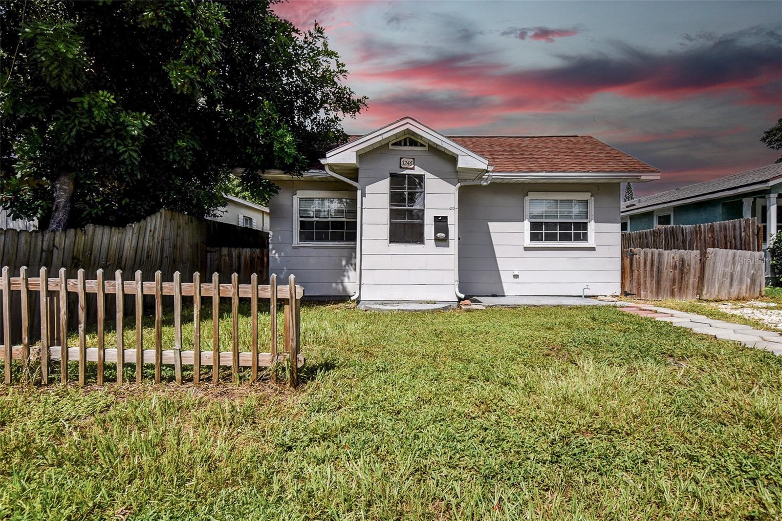 Queen St, Saint Petersburg, FL 33713