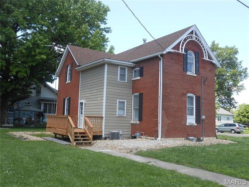 462 S 2nd St, Breese, IL, 62230-1841 | Card Image