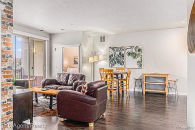 202 - 630 S Garfield Avenue, Condo with 2 bedrooms, 2 bathrooms and null parking in Traverse City MI | Image 3