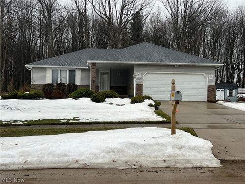 7663 Lime Ln, Parma, OH, 44129-6465 | Card Image