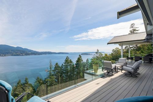 743 Channelview Dr, Bowen Island, BC, V0N1G1 | Card Image