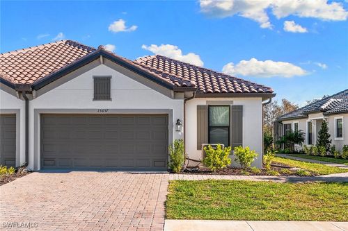 15657 Gavello St, Naples, FL, 34114-3235 | Card Image