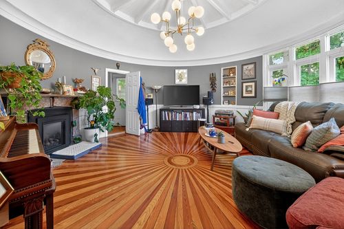 1-17 Dent St, Boston, MA, 02132-3272 | Card Image
