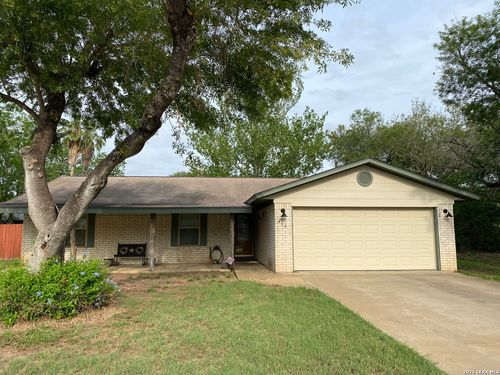 404 High Meadow Dr, Pleasanton, TX, 78064 | Card Image