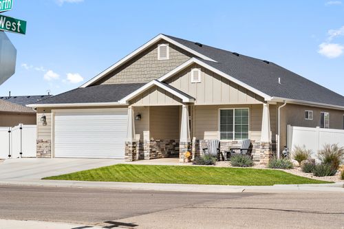 1946 W 4675 N, Cedar City, UT, 84721-7408 | Card Image