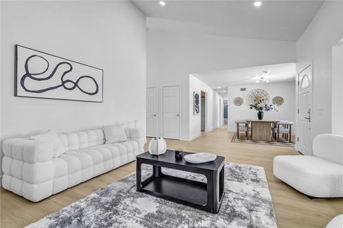 2 Hudson, Irvine, CA, 92620-2725 | Card Image