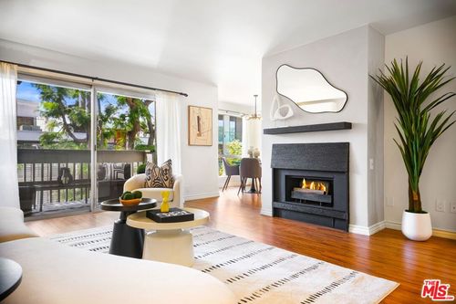 apt-303-9061 Keith Ave, West Hollywood, CA, 90069-5536 | Card Image