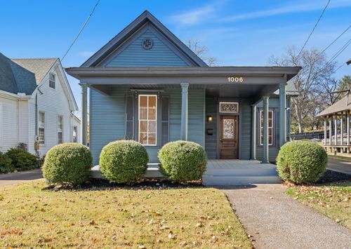 1006 S High St, Columbia, TN, 38401-3718 | Card Image