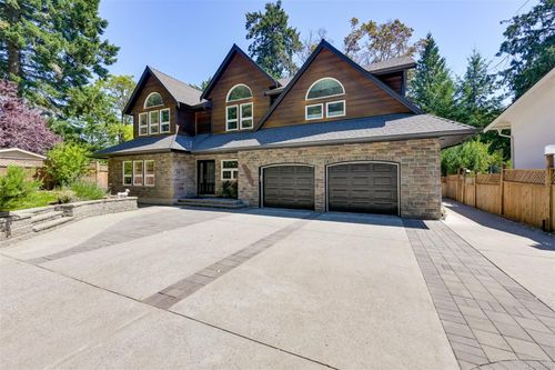 6799 Jedora Dr, Brentwood Bay, BC, V8M1A6 | Card Image