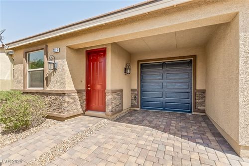 2725 Beacon Rock Dr, Laughlin, NV, 89029-1025 | Card Image