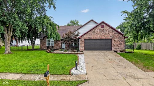 7674 Doone Valley Ct, Avon, IN, 46123-7882 | Card Image