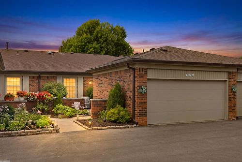 49234 Chestnut Hill Court, Shelby Charter Township, MI, 48315 | Card Image
