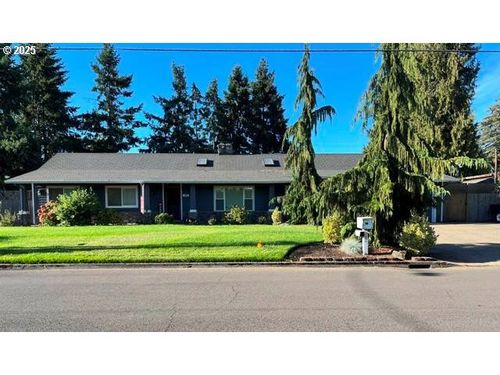 888 Wilson St, Woodburn, OR, 97071-5834 | Card Image