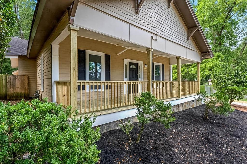 Walker St, Newnan, GA 30263