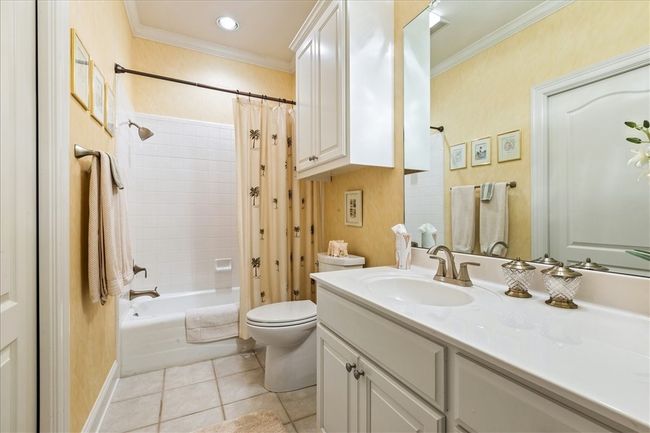 Upstairs Bathroom 1 | Image 33