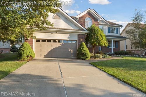 23565 Crescent Ridge Dr, New Boston, MI, 48164-7824 | Card Image