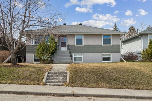 4711 Stanley Road Sw, Home with 5 bedrooms, 2 bathrooms and 2 parking in Calgary AB | Card Image