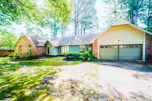 2810 Gray Fox Ln, Jacksonville, AR, 72076-2629 | Card Image