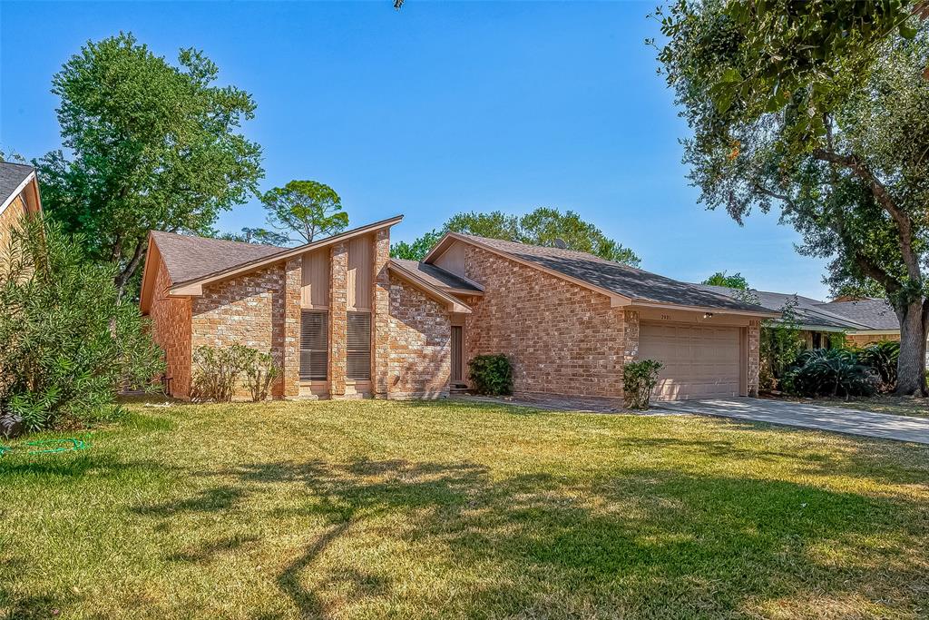 Jenny Dr, Sugar Land, TX 77479
