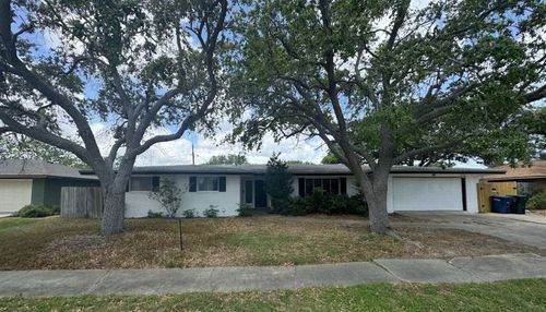 426 Pennington Dr, Corpus Christi, TX, 78412-2349 | Card Image