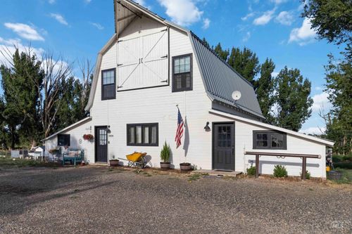 5805 Denver Rd, New Plymouth, ID, 83655-5132 | Card Image