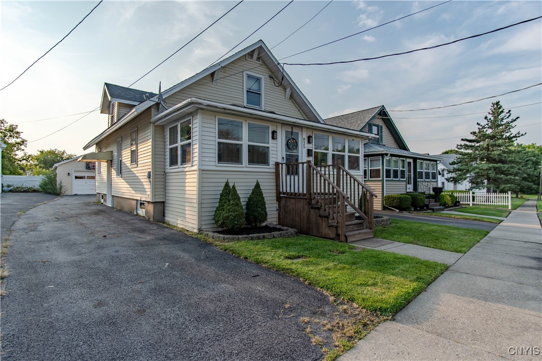 Davidson St, Watertown, NY 13601