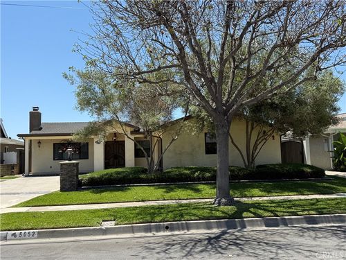 5052 Howard Ave, Los Alamitos, CA, 90720-2716 | Card Image