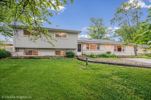 1011 W Wildwood Dr, Prospect Heights, IL, 60070-1046 | Card Image