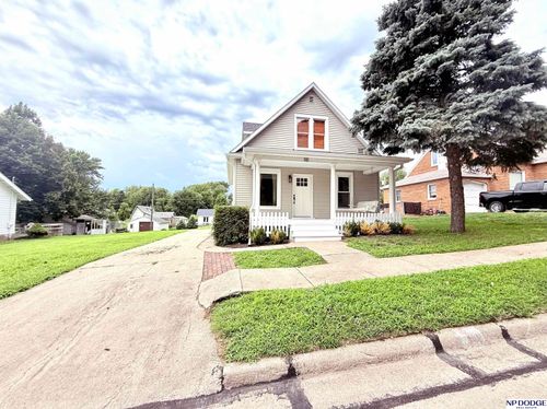 110 N Hammarstrom Avenue, Oakland, NE, 68045 | Card Image