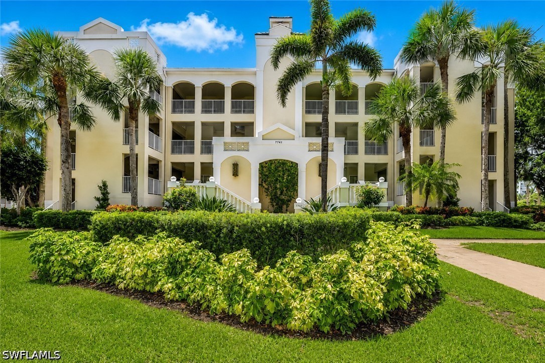 Residential in Naples