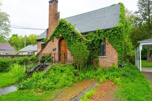 67 Davis Ave, Poughkeepsie, NY, 12603-2419 | Card Image