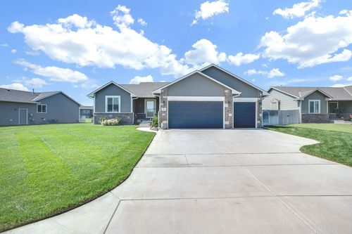 885 N Cloverleaf St, Goddard, KS, 67052-8666 | Card Image